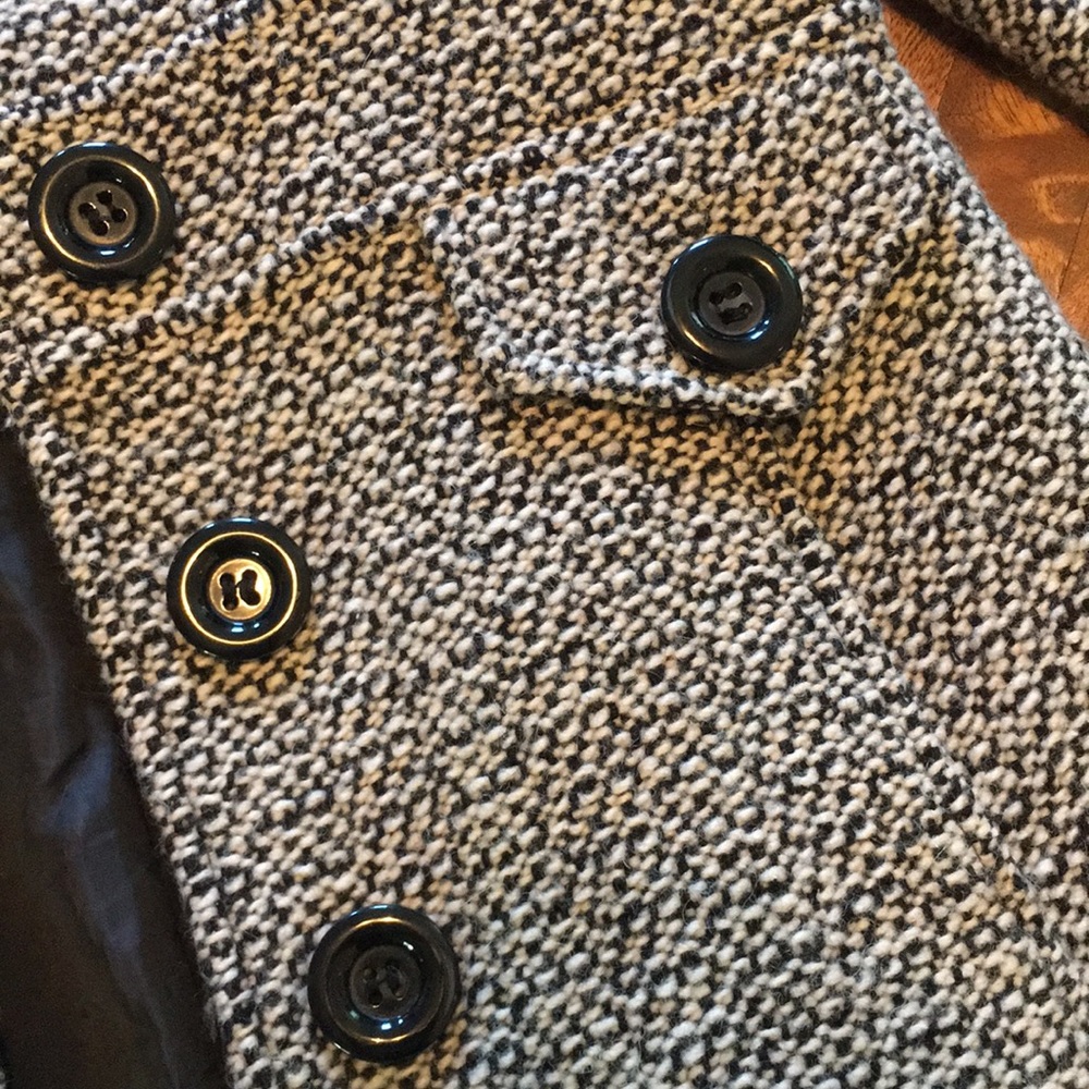 Coat - Picture 4 of 5